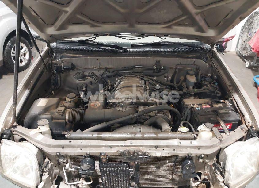 Photo 10 of 2001 Toyota Tundra SR5 V8 (VIN 5TBRT34141S180870)