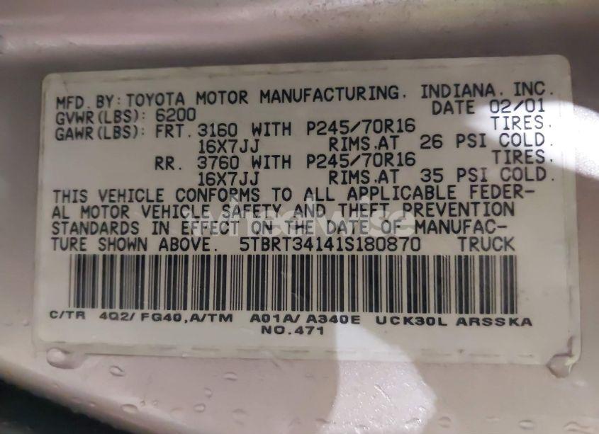 Photo 9 of 2001 Toyota Tundra SR5 V8 (VIN 5TBRT34141S180870)