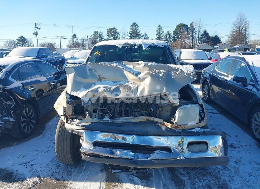 Photo 6 of 2002 Toyota Tundra SR5 V8 (VIN 5TBRT34142S246044)
