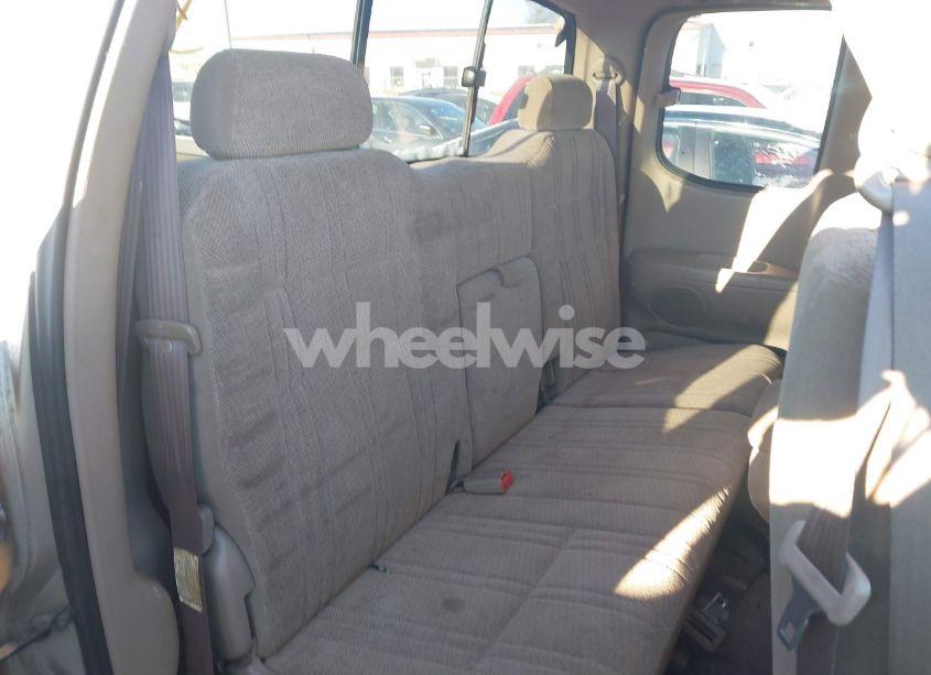 Photo 8 of 2002 Toyota Tundra SR5 V8 (VIN 5TBRT34142S246044)