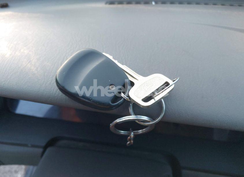 Photo 11 of 2002 Toyota Tundra SR5 V8 (VIN 5TBRT34142S279271)