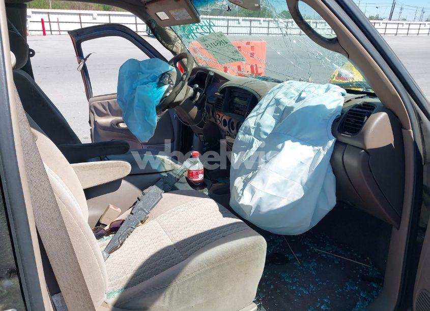 Photo 5 of 2003 Toyota Tundra SR5 V8 (VIN 5TBRT34143S411690)