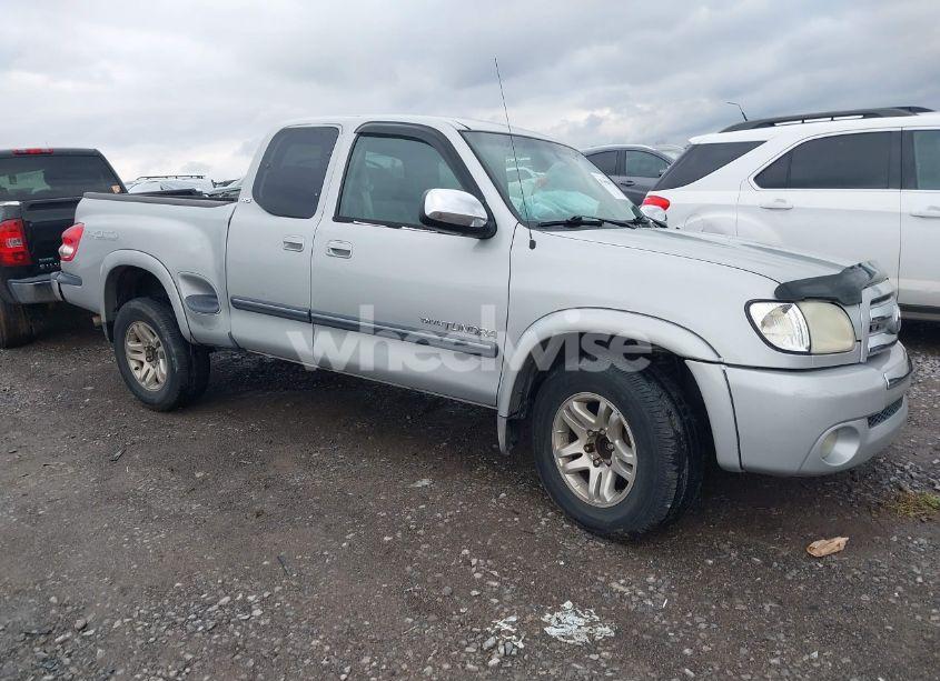 2003 Toyota Tundra SR5 V8 (VIN 5TBRT34143S411785) main photo