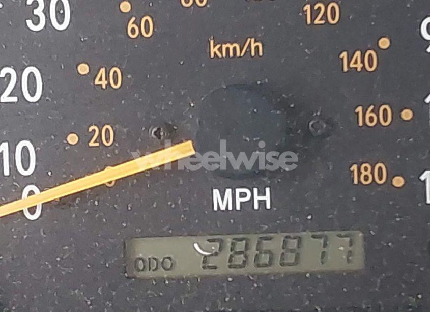 Photo 15 of 2003 Toyota Tundra SR5 V8 (VIN 5TBRT34143S411785)