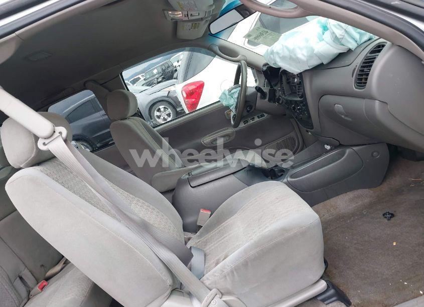 Photo 5 of 2003 Toyota Tundra SR5 V8 (VIN 5TBRT34143S411785)