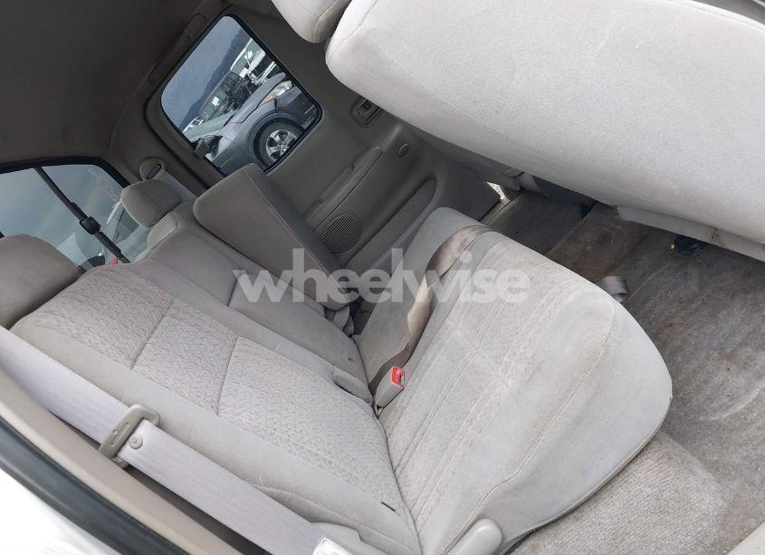 Photo 8 of 2003 Toyota Tundra SR5 V8 (VIN 5TBRT34143S411785)