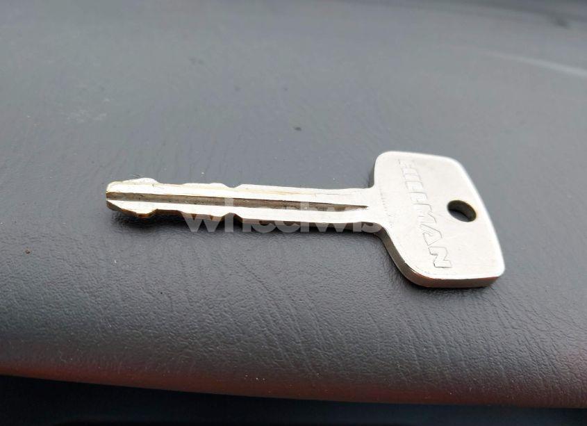 Photo 11 of 2003 Toyota Tundra SR5 V8 (VIN 5TBRT34143S434404)