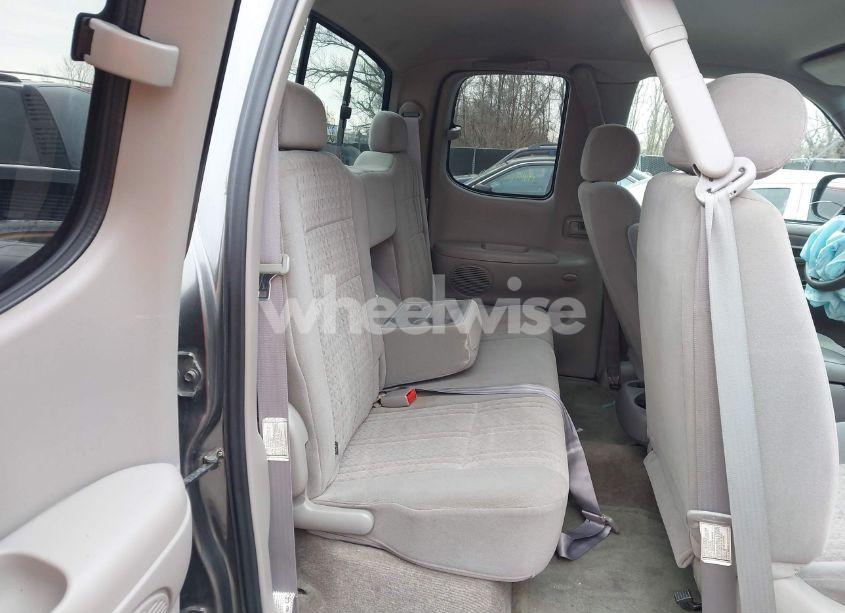 Photo 8 of 2003 Toyota Tundra SR5 V8 (VIN 5TBRT34143S434404)