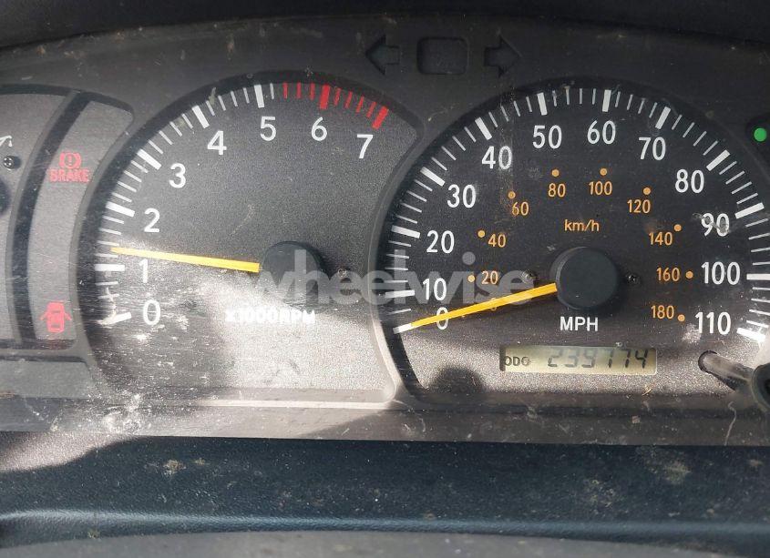 Photo 7 of 2004 Toyota Tundra SR5 V8 (VIN 5TBRT34144S455268)