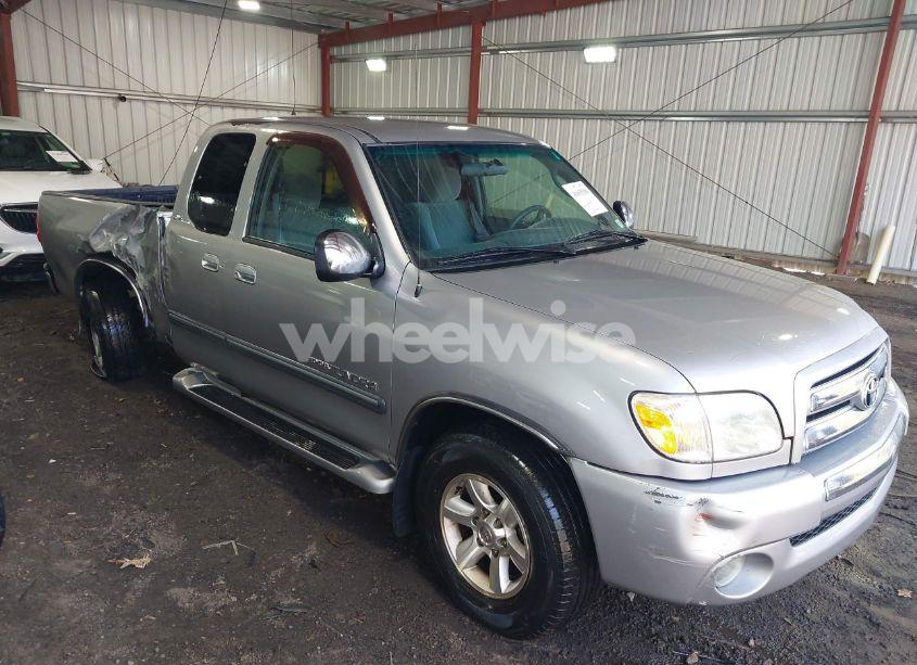 2006 Toyota Tundra SR5 V8 (VIN 5TBRT34146S477886) main photo