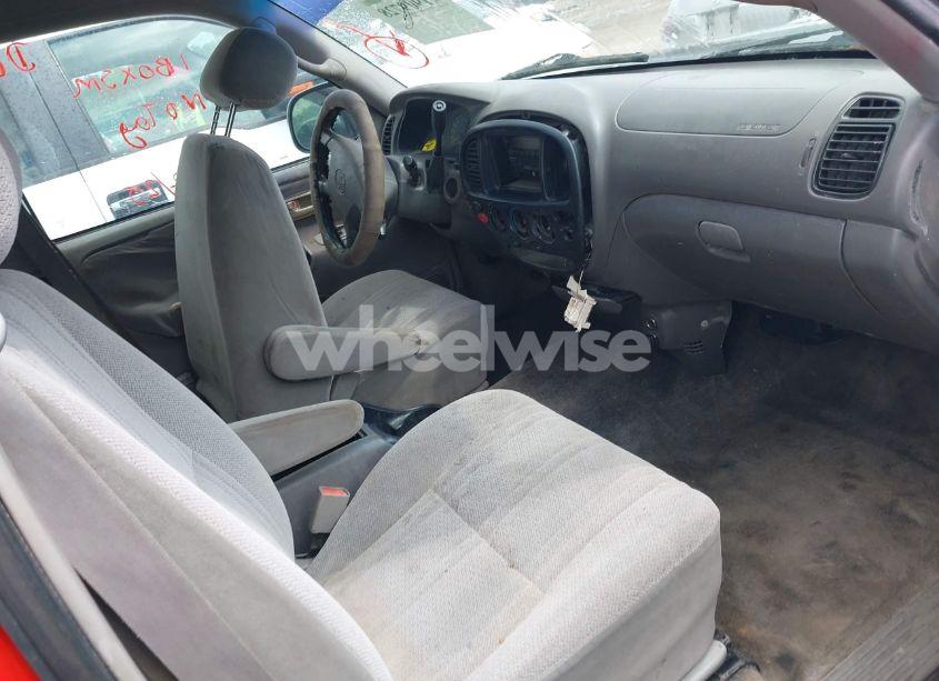 Photo 5 of 2000 Toyota Tundra SR5 V8 (VIN 5TBRT3414YS044197)