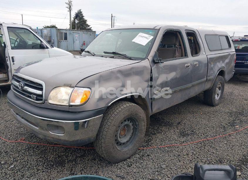 Photo 2 of 2000 Toyota Tundra SR5 V8 (VIN 5TBRT3414YS086059)