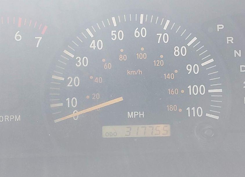 Photo 15 of 2002 Toyota Tundra SR5 V8 (VIN 5TBRT34152S274564)