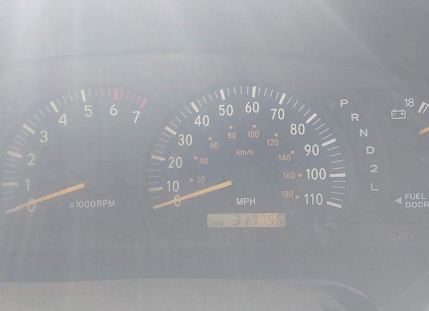 Photo 7 of 2002 Toyota Tundra SR5 V8 (VIN 5TBRT34152S274564)