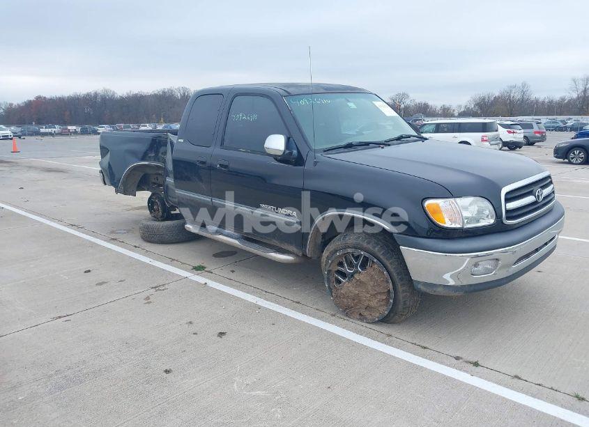 2002 Toyota Tundra SR5 V8 (VIN 5TBRT34152S289789) main photo