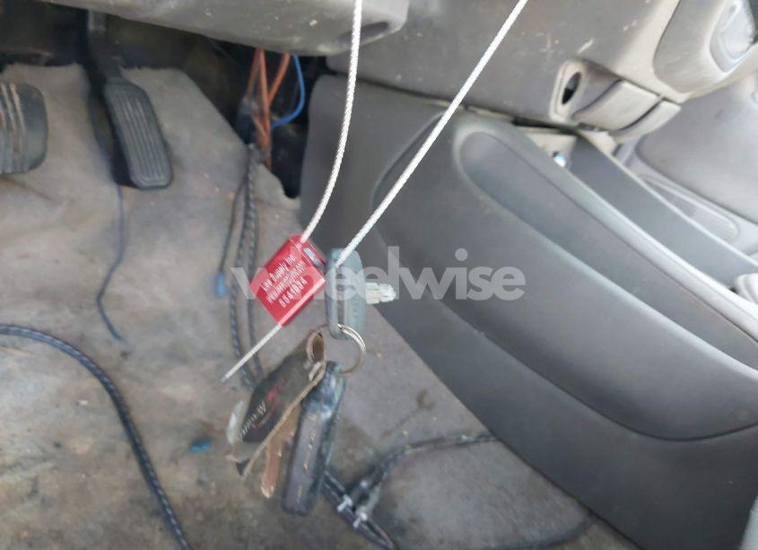 Photo 11 of 2003 Toyota Tundra SR5 V8 (VIN 5TBRT34153S340631)