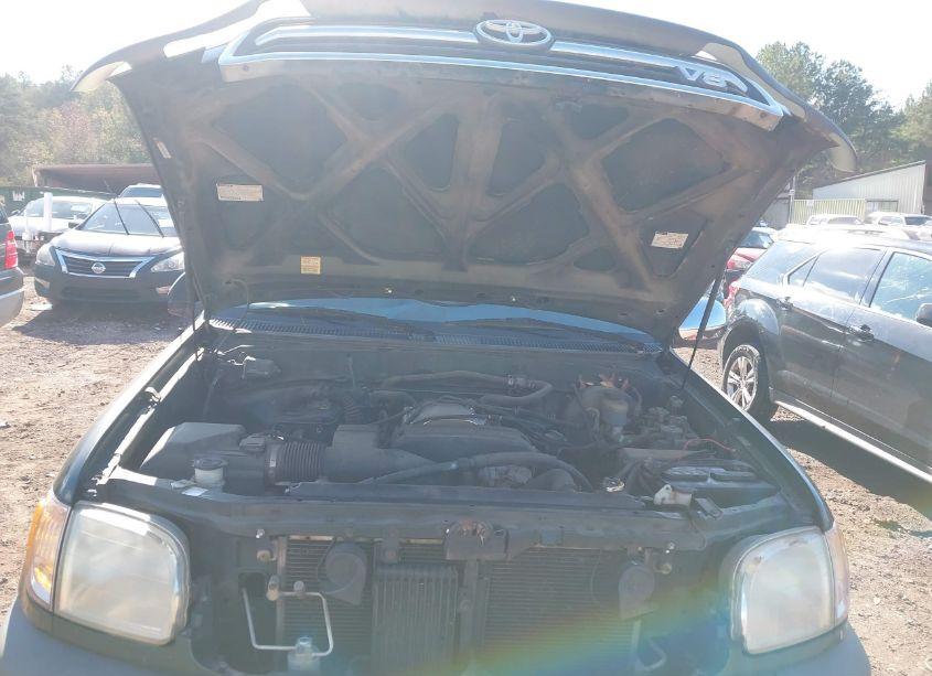 Photo 9 of 2002 Toyota Tundra SR5 V8 (VIN 5TBRT34162S305319)