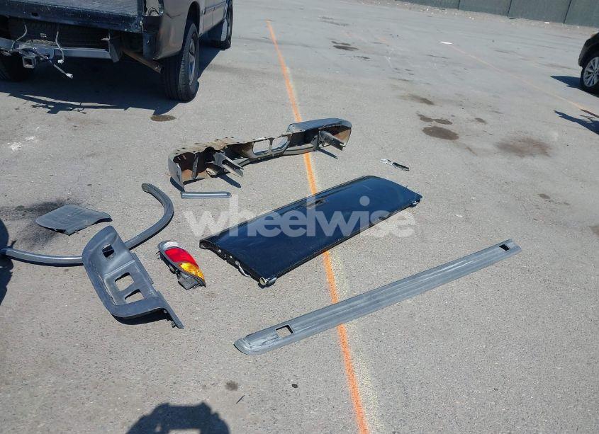 Photo 12 of 2002 Toyota Tundra SR5 V8 (VIN 5TBRT34162S305790)