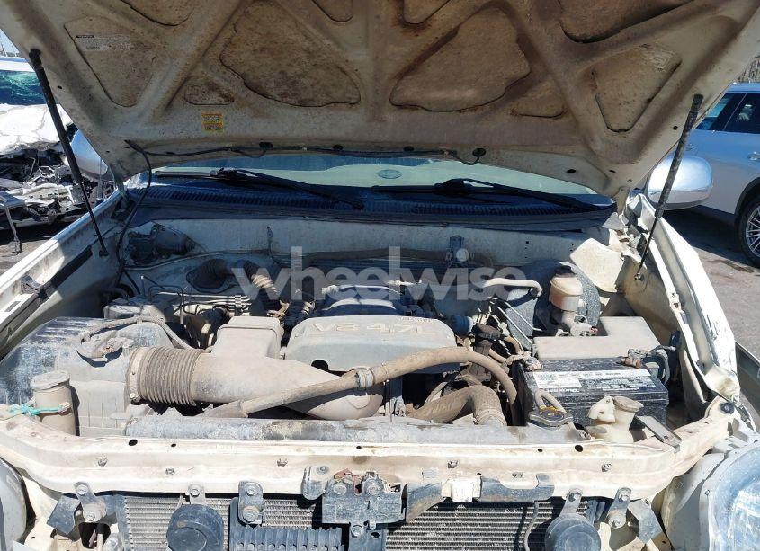 Photo 10 of 2005 Toyota Tundra SR5 V8 (VIN 5TBRT34165S457847)