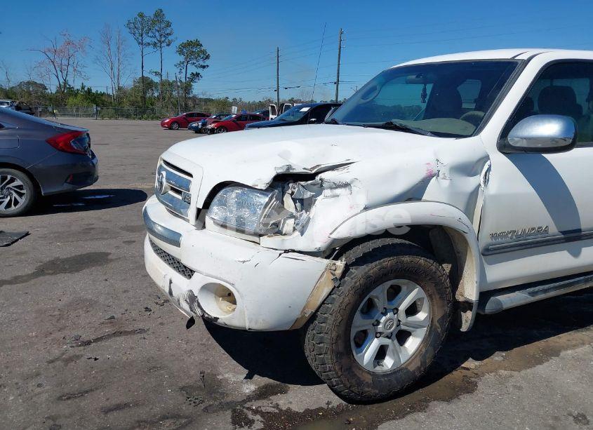 Photo 6 of 2005 Toyota Tundra SR5 V8 (VIN 5TBRT34165S457847)