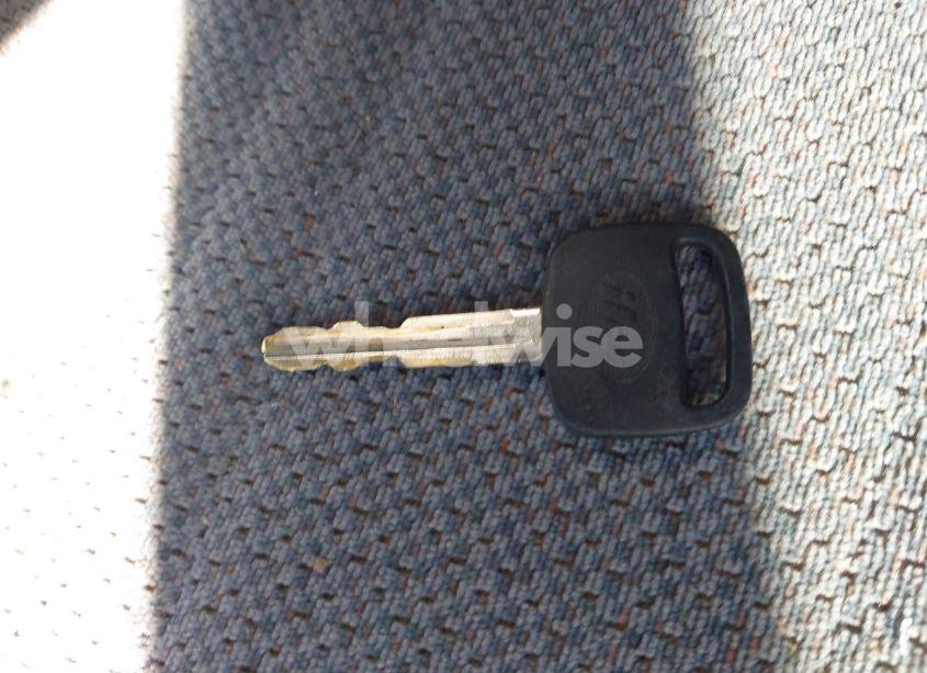 Photo 11 of 2001 Toyota Tundra SR5 V8 (VIN 5TBRT34171S133199)