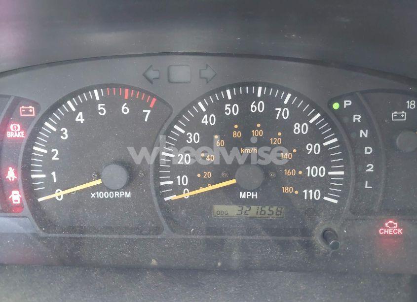 Photo 7 of 2001 Toyota Tundra SR5 V8 (VIN 5TBRT34171S133199)