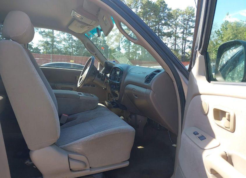 Photo 5 of 2001 Toyota Tundra SR5 V8 (VIN 5TBRT34171S154411)