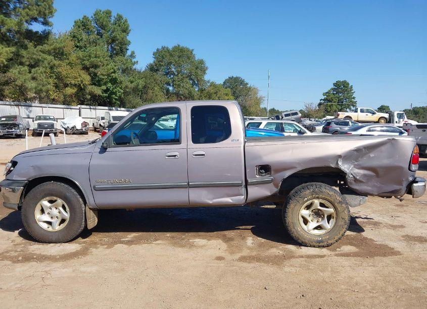 Photo 6 of 2001 Toyota Tundra SR5 V8 (VIN 5TBRT34171S154411)