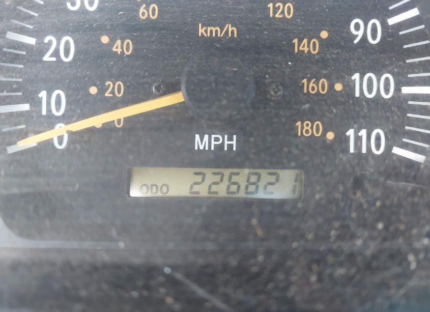 Photo 7 of 2001 Toyota Tundra SR5 V8 (VIN 5TBRT34171S154411)