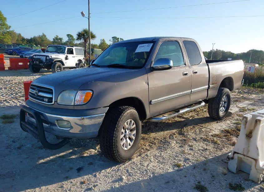 Photo 2 of 2001 Toyota Tundra SR5 V8 (VIN 5TBRT34171S196562)