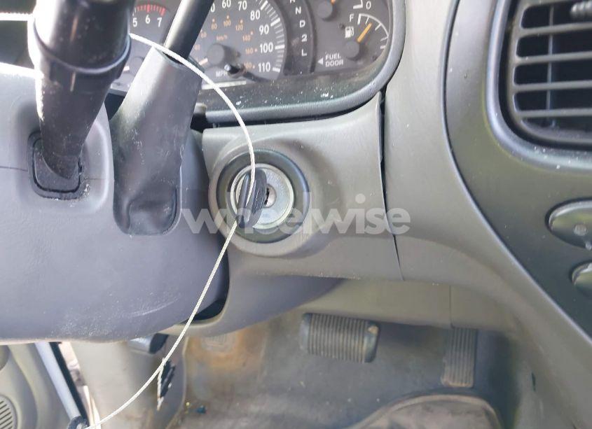 Photo 11 of 2003 Toyota Tundra SR5 V8 (VIN 5TBRT34173S354627)