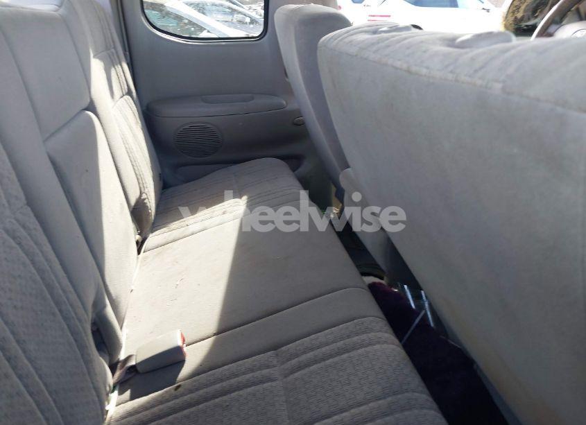 Photo 8 of 2003 Toyota Tundra SR5 V8 (VIN 5TBRT34173S354627)