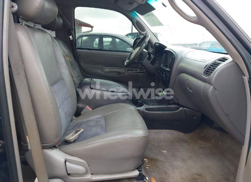 Photo 5 of 2003 Toyota Tundra SR5 V8 (VIN 5TBRT34173S385280)