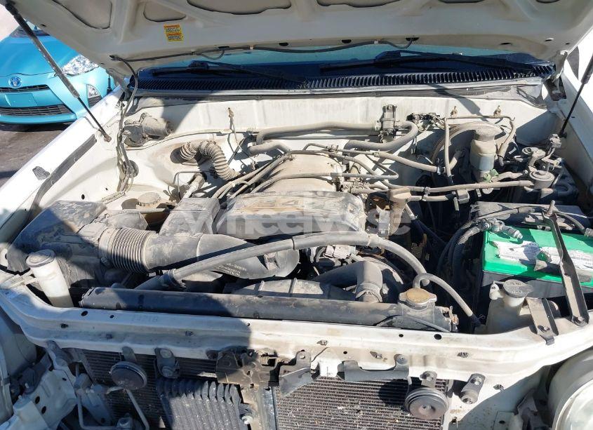 Photo 10 of 2000 Toyota Tundra SR5 V8 (VIN 5TBRT3417YS010187)