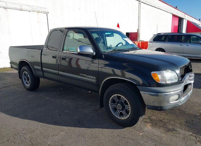 2000 Toyota Tundra SR5 V8 (VIN 5TBRT3417YS018127) main photo