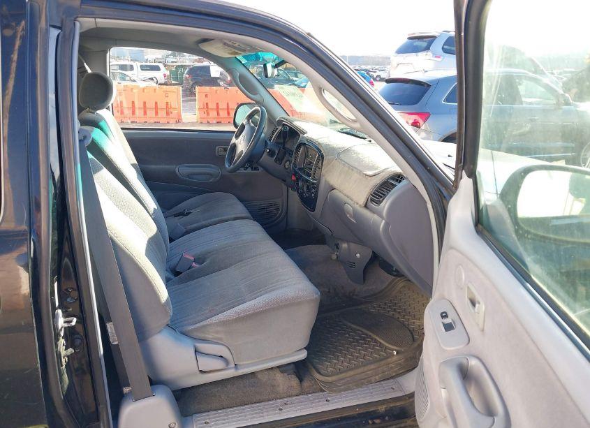 Photo 5 of 2000 Toyota Tundra SR5 V8 (VIN 5TBRT3417YS018127)