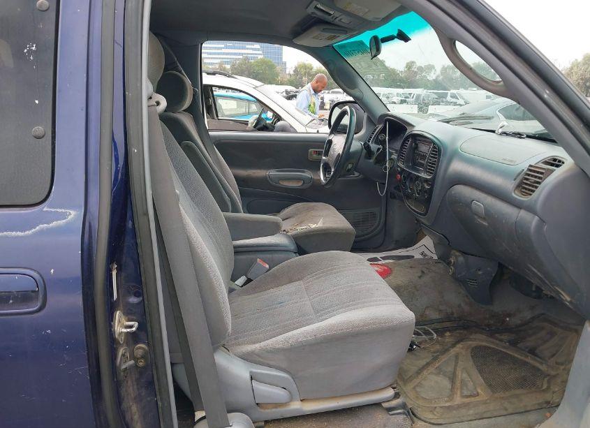Photo 5 of 2000 Toyota Tundra SR5 V8 (VIN 5TBRT3417YS040547)