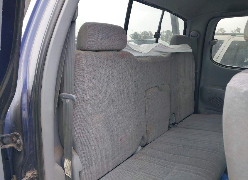 Photo 8 of 2000 Toyota Tundra SR5 V8 (VIN 5TBRT3417YS040547)