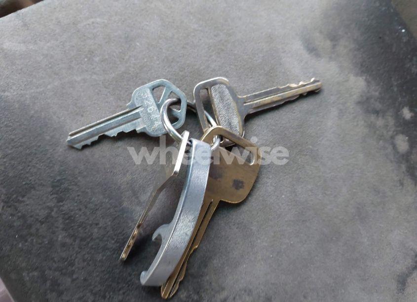 Photo 11 of 2000 Toyota Tundra SR5 V8 (VIN 5TBRT3417YS053962)