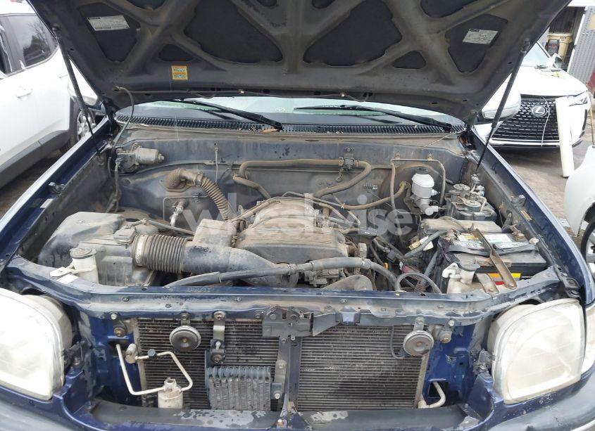 Photo 10 of 2000 Toyota Tundra SR5 V8 (VIN 5TBRT3417YS061009)