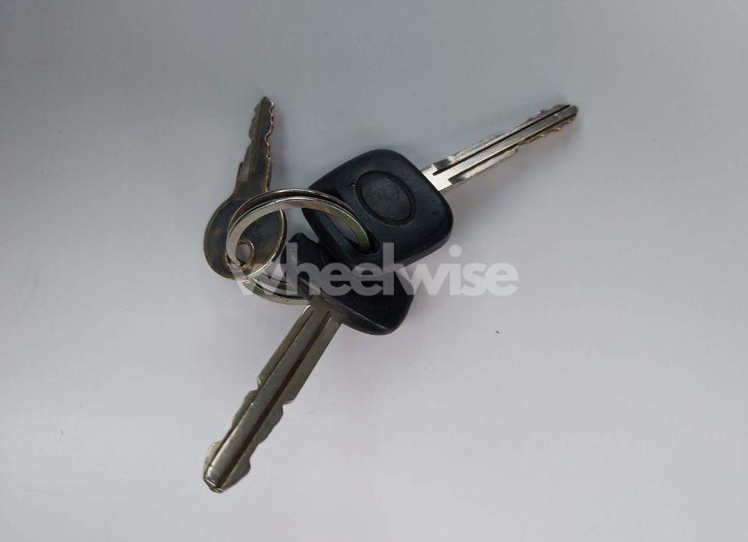 Photo 11 of 2000 Toyota Tundra SR5 V8 (VIN 5TBRT3417YS061009)