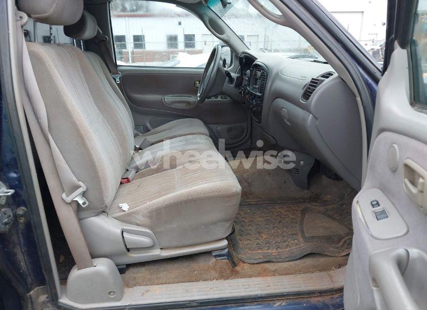 Photo 5 of 2000 Toyota Tundra SR5 V8 (VIN 5TBRT3417YS061009)