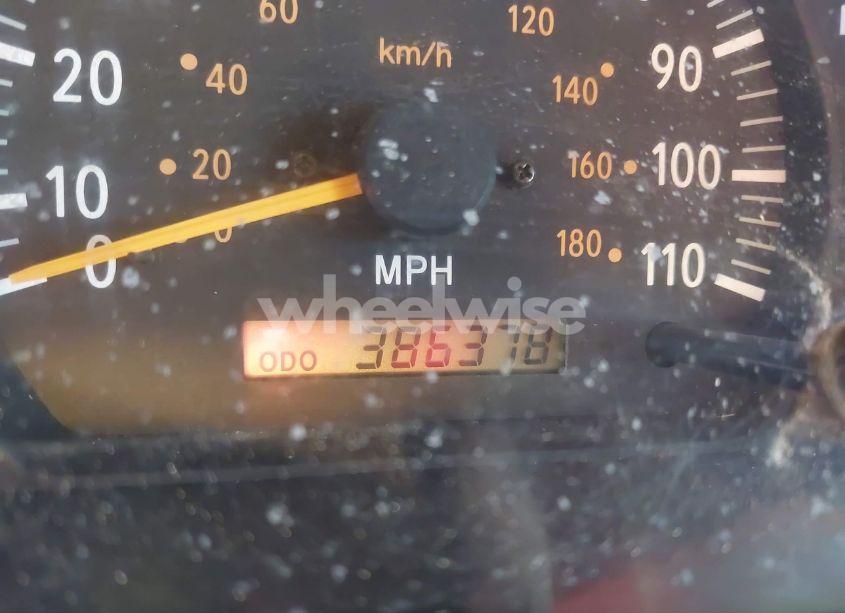 Photo 15 of 2000 Toyota Tundra SR5 V8 (VIN 5TBRT3417YS120821)