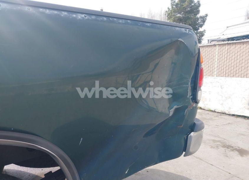 Photo 15 of 2001 Toyota Tundra SR5 V8 (VIN 5TBRT34181S131347)