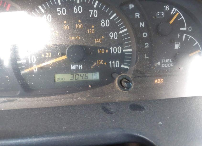 Photo 7 of 2003 Toyota Tundra SR5 V8 (VIN 5TBRT34183S432087)