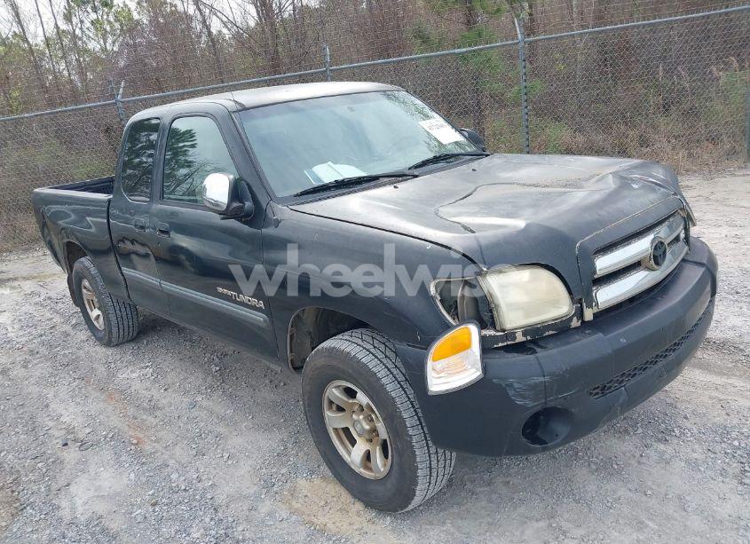 2003 Toyota Tundra SR5 V8 (VIN 5TBRT34183S437029) main photo
