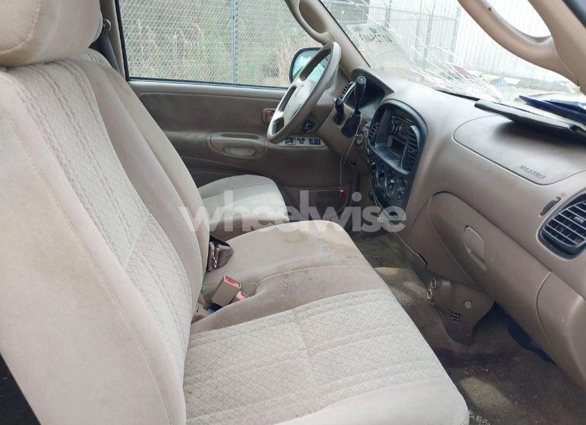 Photo 5 of 2003 Toyota Tundra SR5 V8 (VIN 5TBRT34183S437029)