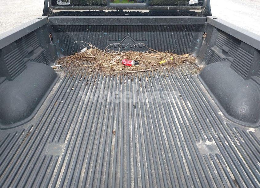 Photo 8 of 2003 Toyota Tundra SR5 V8 (VIN 5TBRT34183S437029)