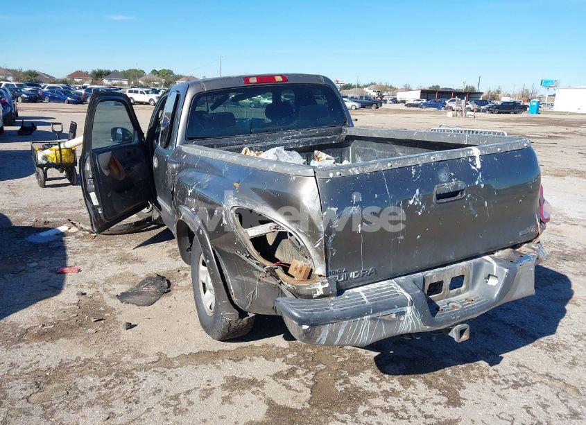 Photo 3 of 2004 Toyota Tundra SR5 V8 (VIN 5TBRT34184S445763)