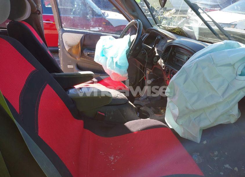 Photo 5 of 2004 Toyota Tundra SR5 V8 (VIN 5TBRT34184S445763)